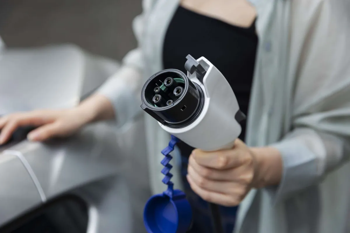 Starting in 2024, GM Electric Vehicles to Utilize Tesla Charging Network
