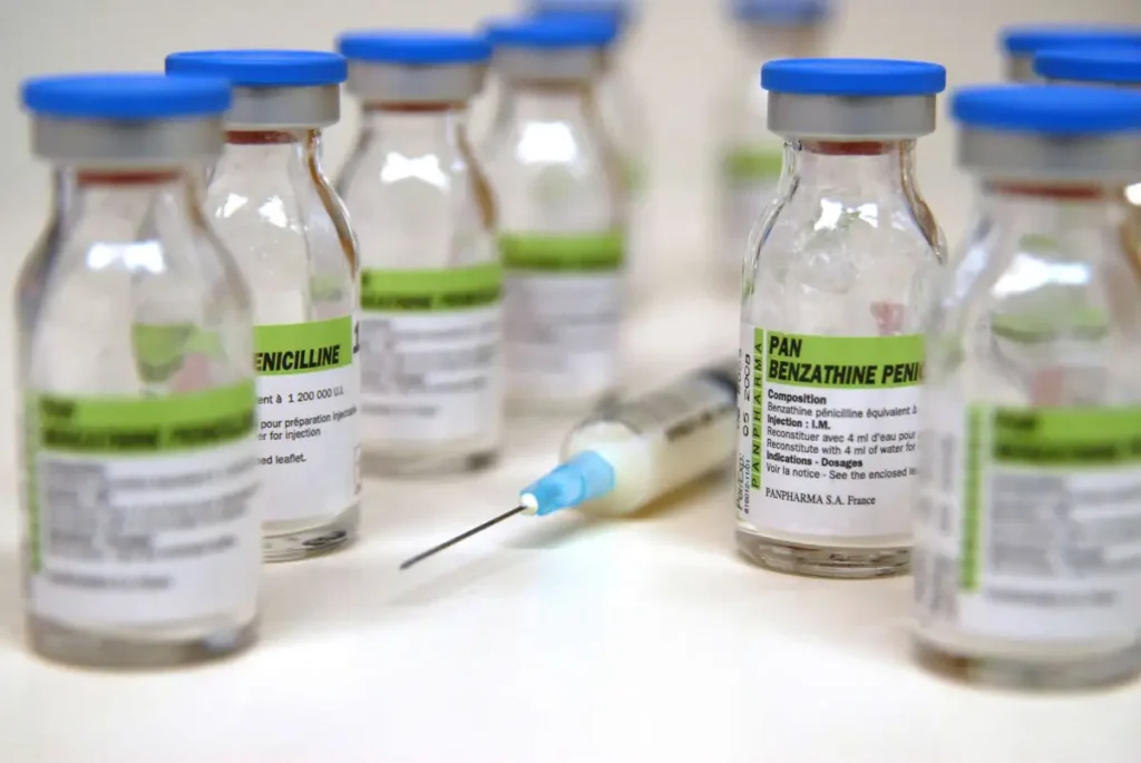 The FDA permits the importation of an alternative syphilis medication from France amid a shortage of penicillin in the United States