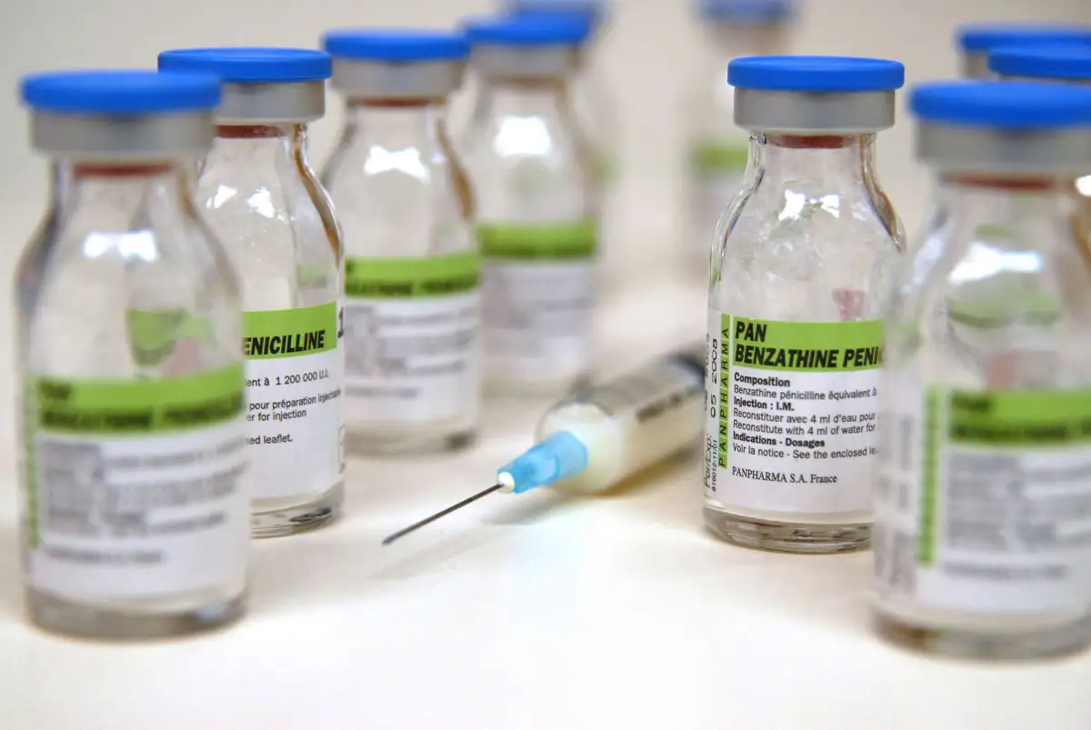 The FDA permits the importation of an alternative syphilis medication from France amid a shortage of penicillin in the United States