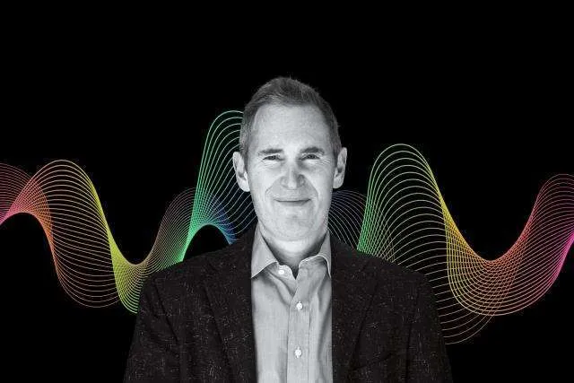 The CEO of Amazon emphasizes the importance for companies to find the correct equilibrium between investing in infrastructure and artificial intelligence