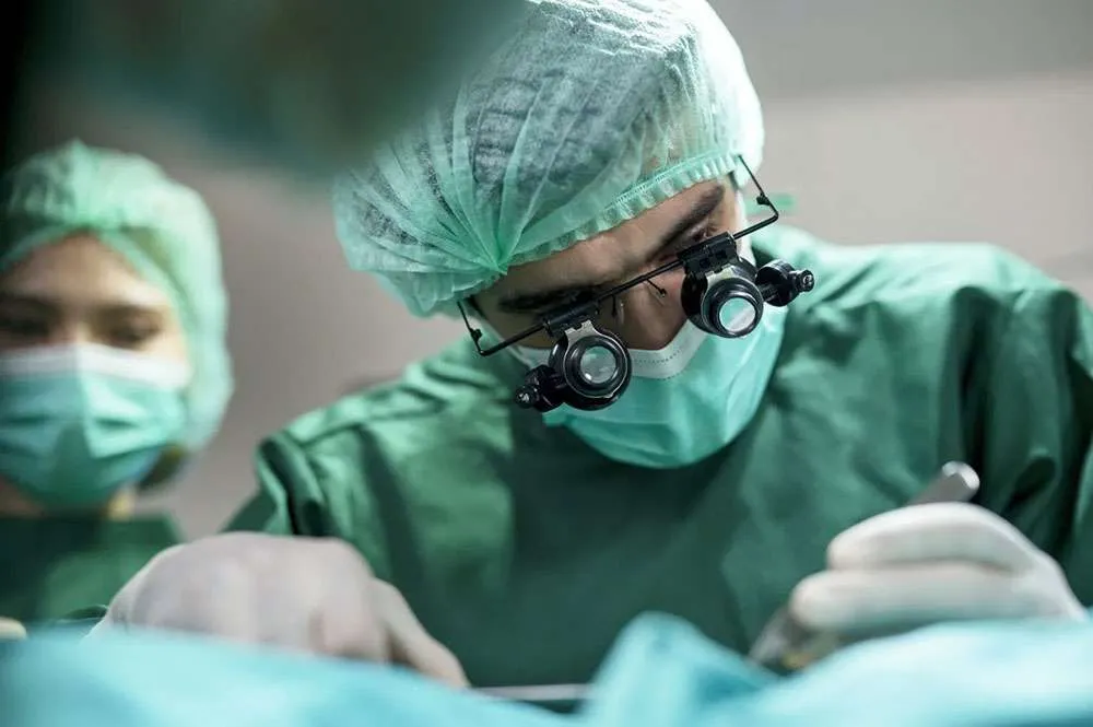 Seattle plastic surgery mogul accused of threatening patients over negative Yelp and Google reviews and posting fake positive ones ordered to pay $5 million settlement